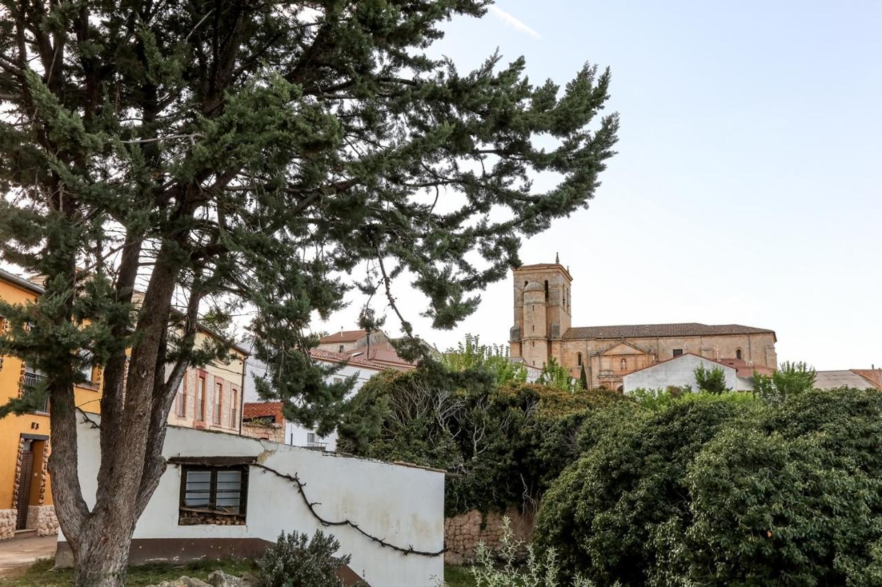 Apartamentos Turisticos Ribera Natura San Martin de Rubiales Екстериор снимка